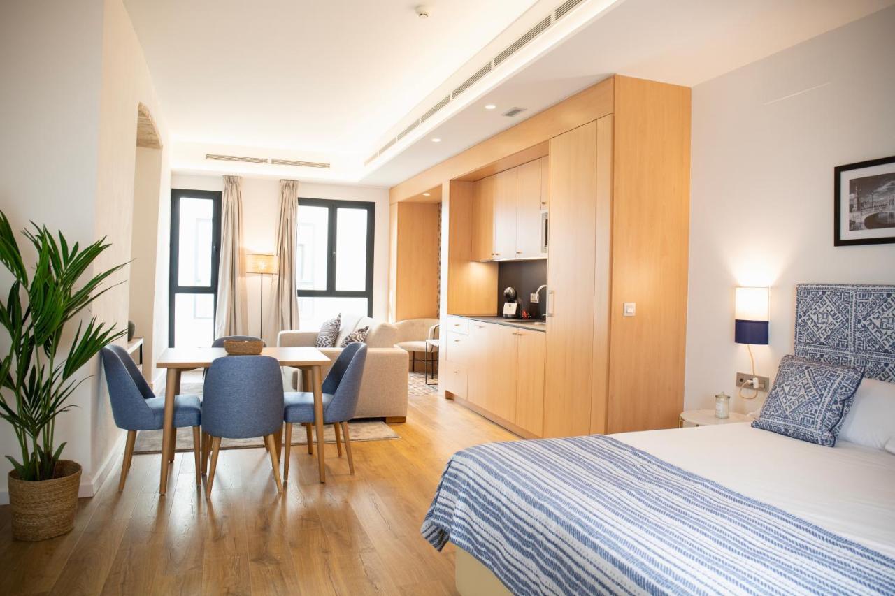 Nqn Aparts & Suites Sevilla Εξωτερικό φωτογραφία