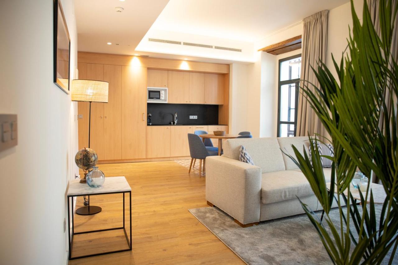 Nqn Aparts & Suites Sevilla Εξωτερικό φωτογραφία