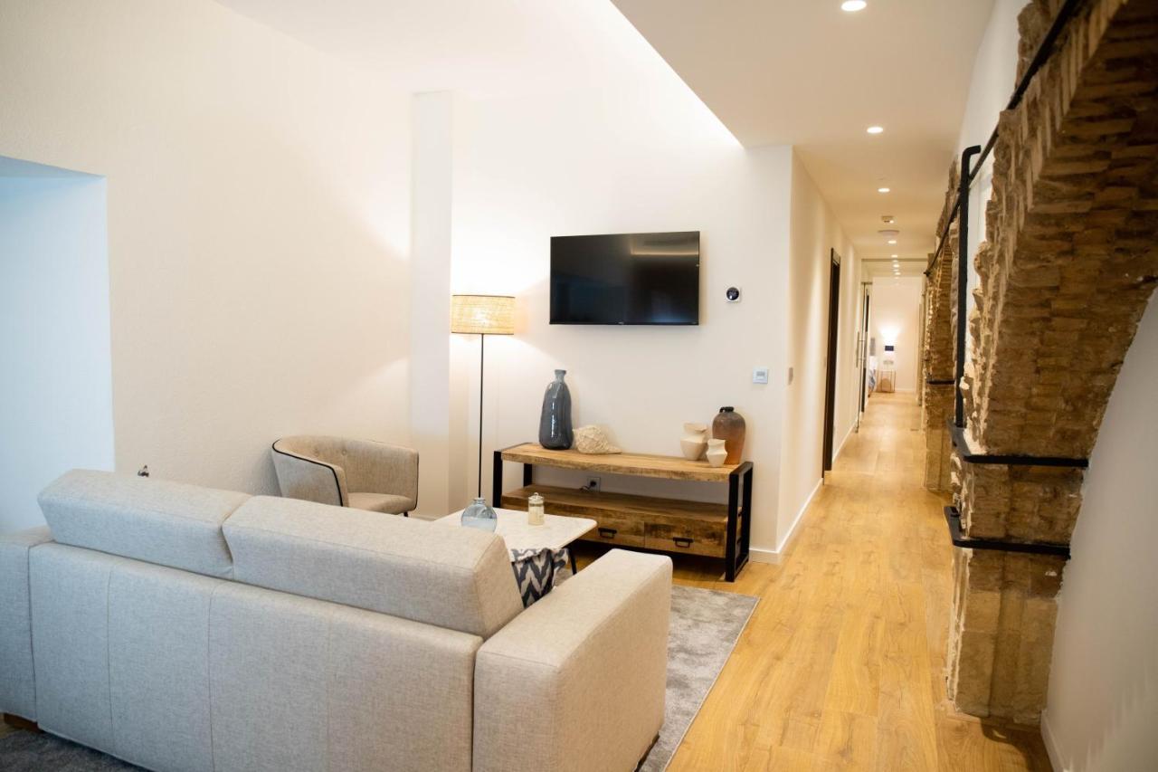 Nqn Aparts & Suites Sevilla Εξωτερικό φωτογραφία