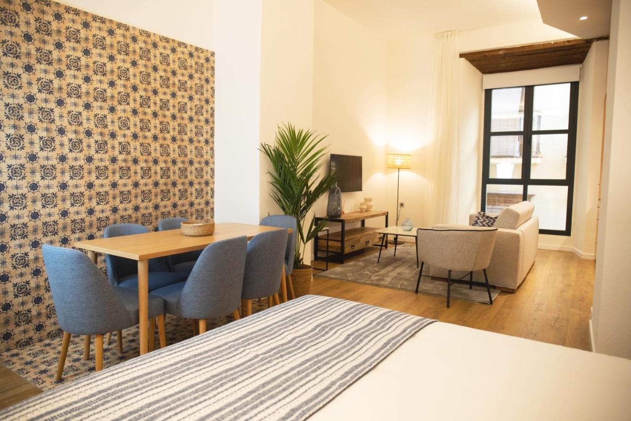 Nqn Aparts & Suites Sevilla Εξωτερικό φωτογραφία