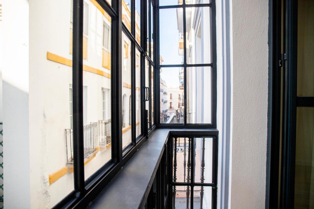 Nqn Aparts & Suites Sevilla Εξωτερικό φωτογραφία