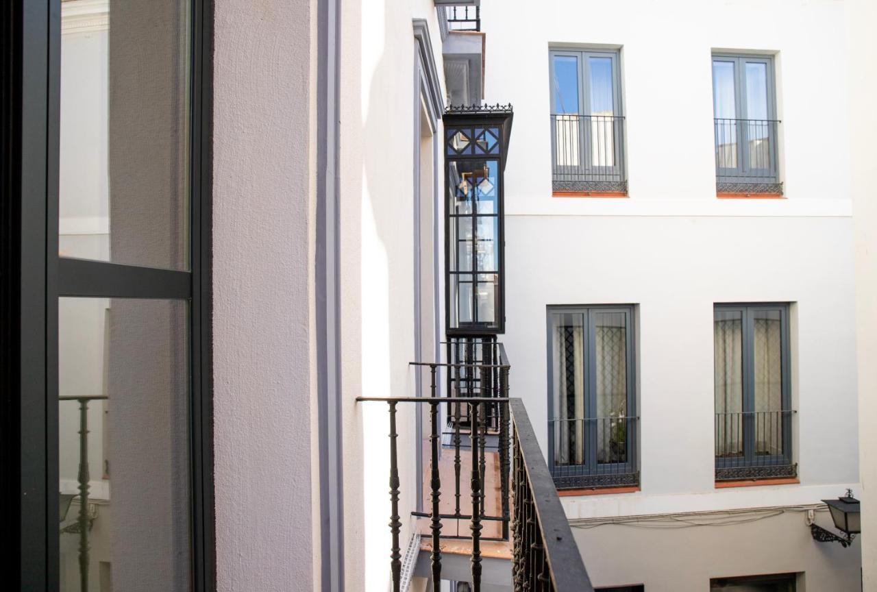 Nqn Aparts & Suites Sevilla Εξωτερικό φωτογραφία